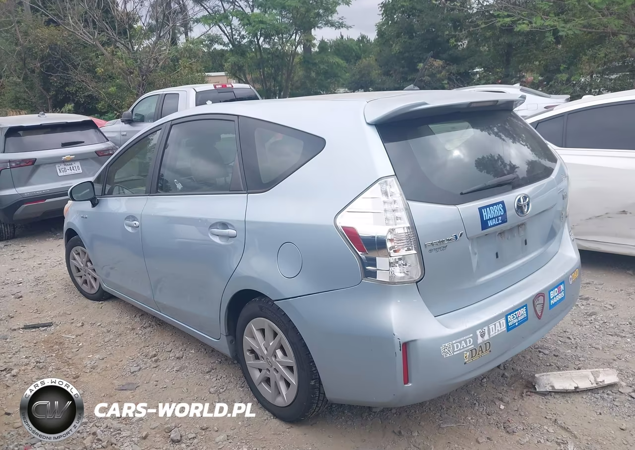 2012 Toyota Prius V Two VIN:JTDZN3EU9C3111333 - 14