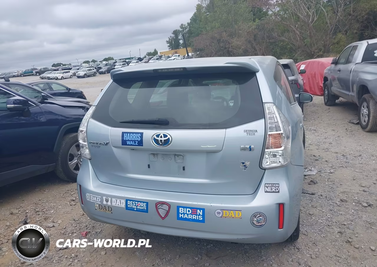 2012 Toyota Prius V Two VIN:JTDZN3EU9C3111333 - 16