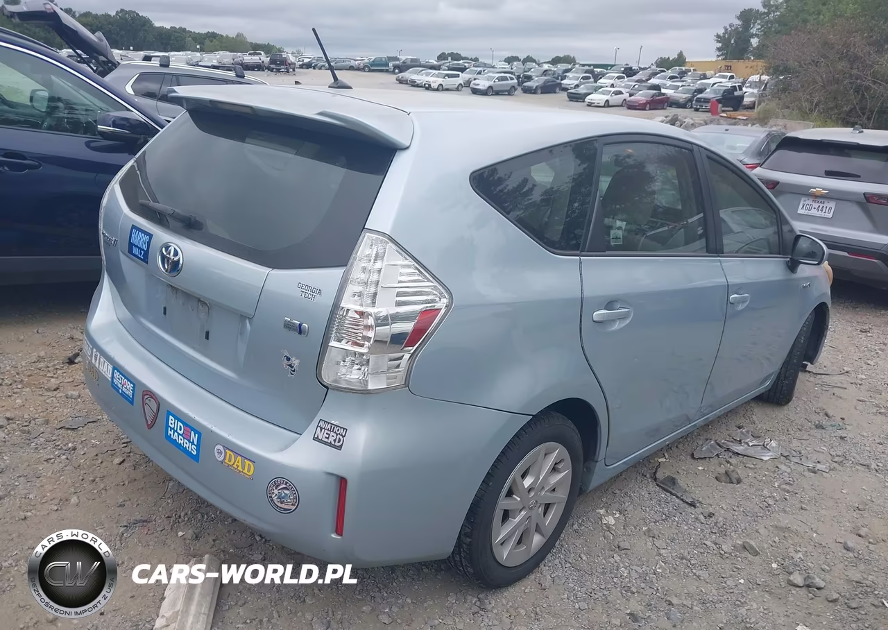2012 Toyota Prius V Two VIN:JTDZN3EU9C3111333 - 4