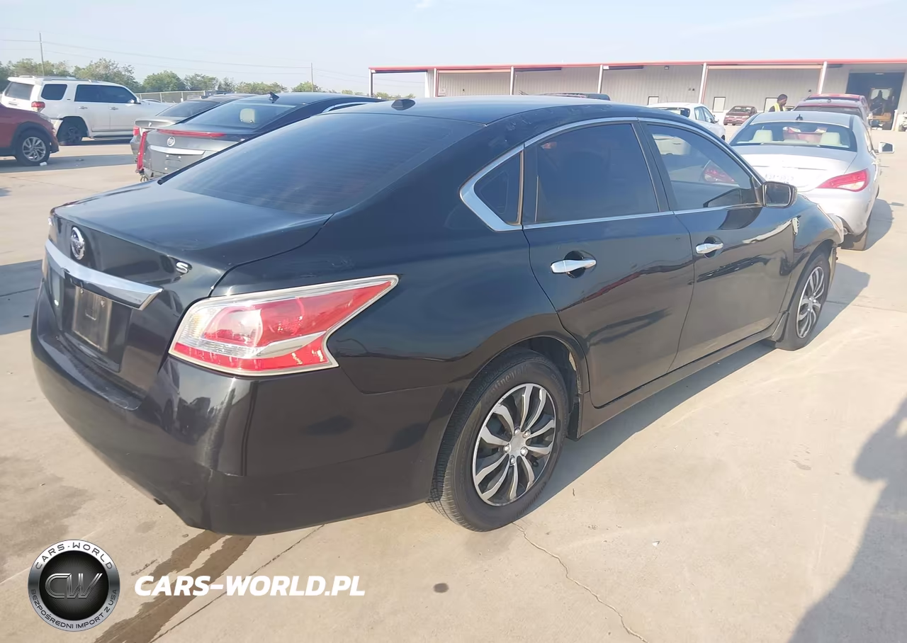 2015 Nissan Altima 2.5 S VIN:1N4AL3AP8FC164814 - 4