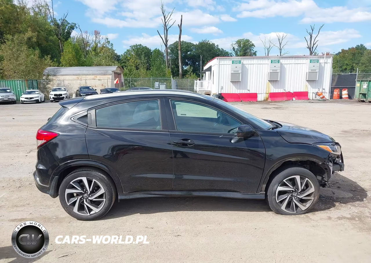 2019 Honda Hr-V Sport VIN:3CZRU6H15KG700567 - 13