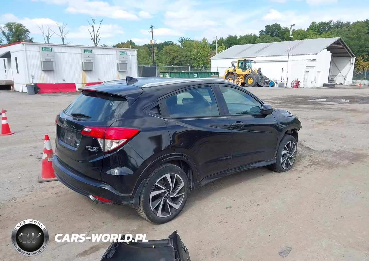 2019 Honda Hr-V Sport VIN:3CZRU6H15KG700567 - 4