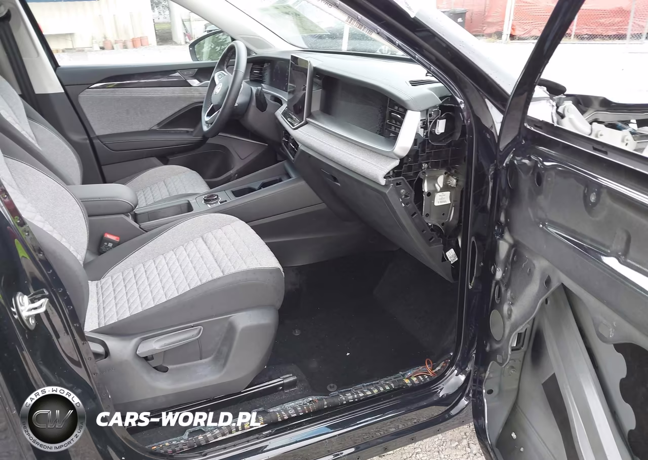2026 Volkswagen Tiguan S VIN:3VVCR7RMXTM137399 - 5