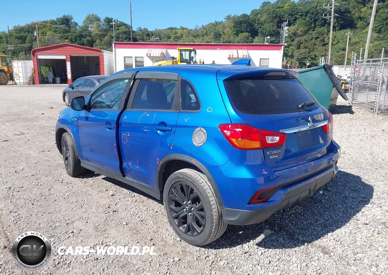 2018 Mitsubishi Outlander Sport 2.0 Le VIN:JA4AR3AUXJU010973 - 3