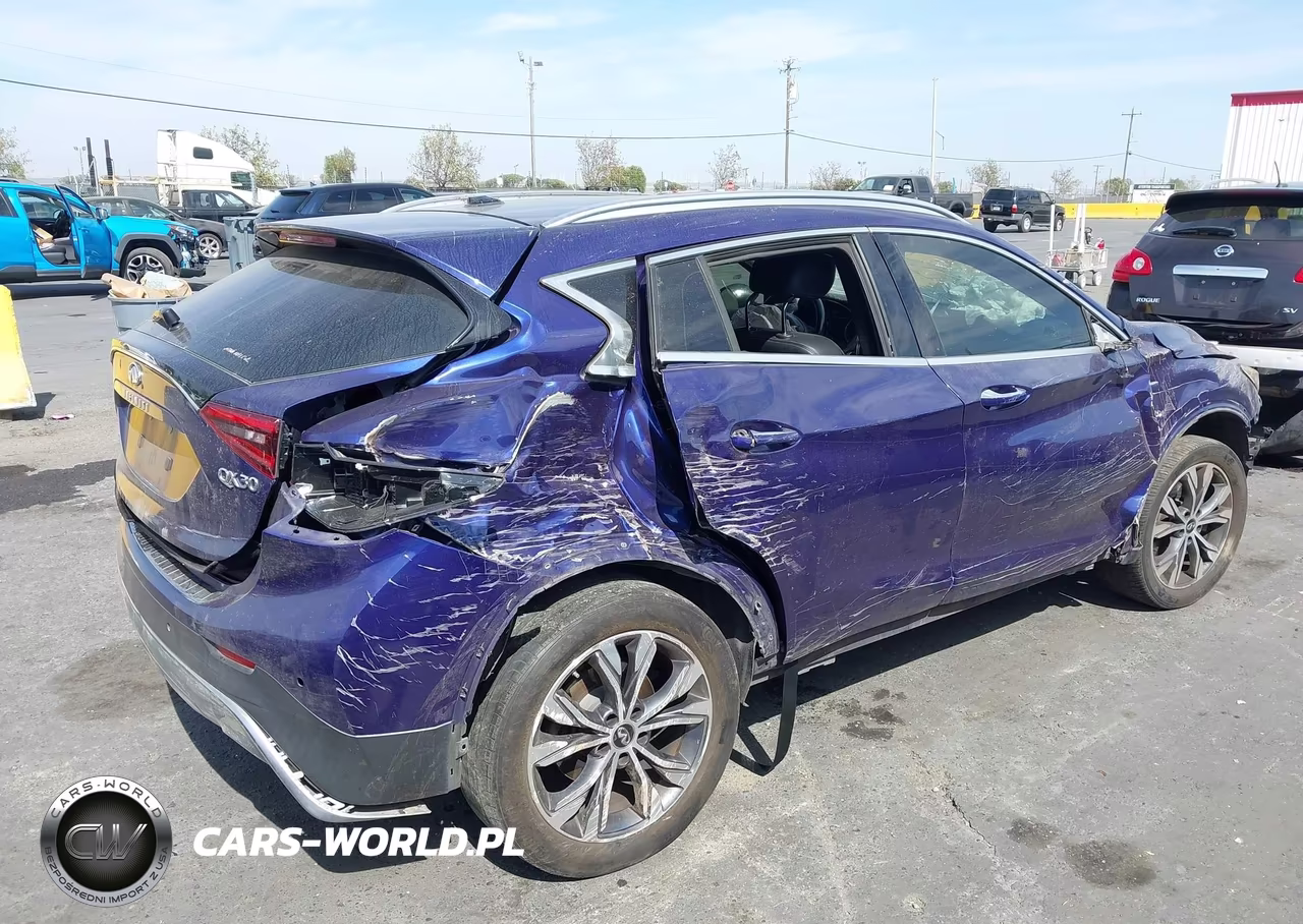 2017 Infiniti Qx30 Premium VIN:SJKCH5CR1HA022363 - 4