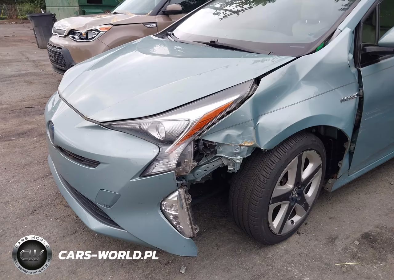 2016 Toyota Prius Three Touring VIN:JTDKARFU3G3512414 - 17