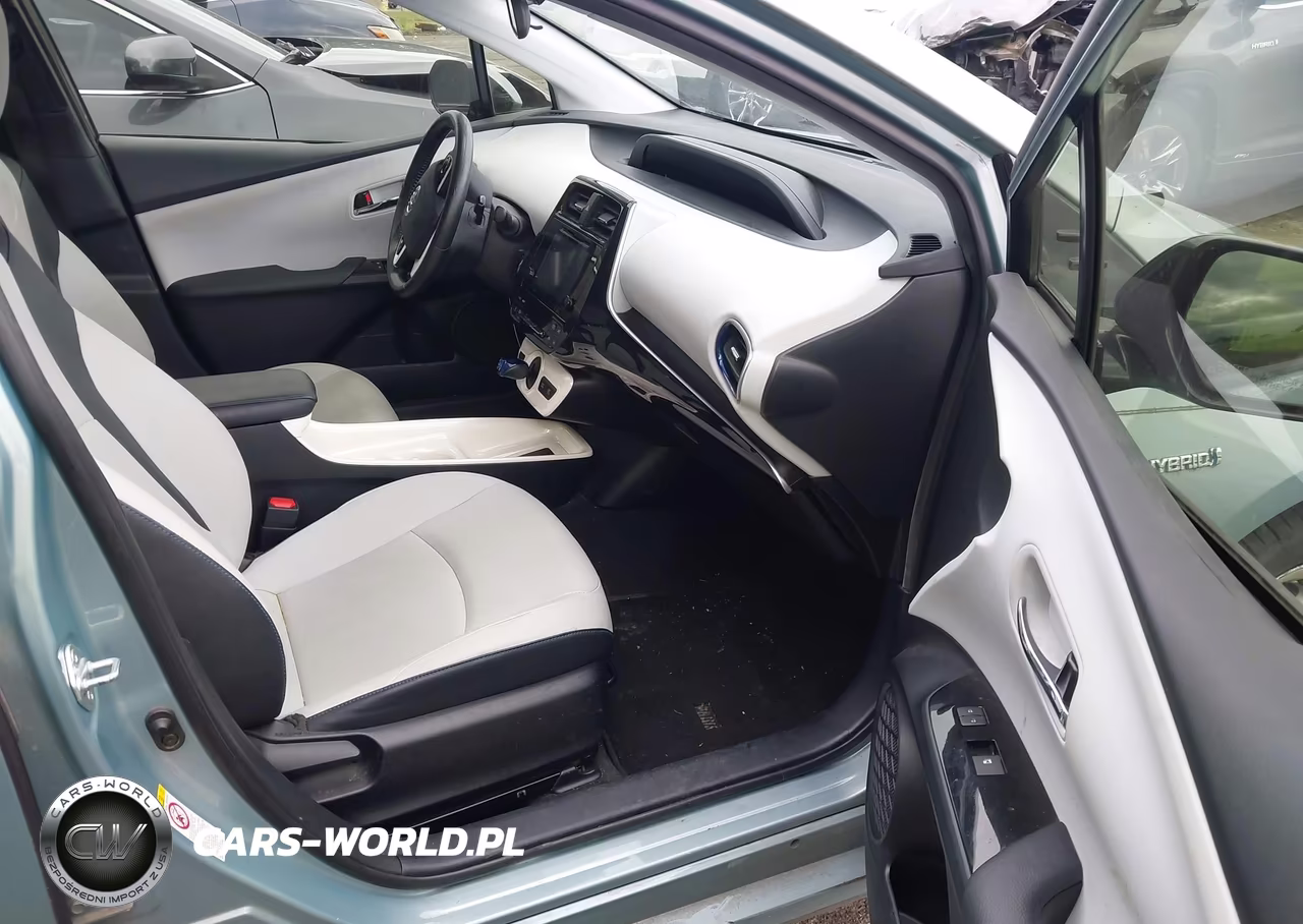2016 Toyota Prius Three Touring VIN:JTDKARFU3G3512414 - 5