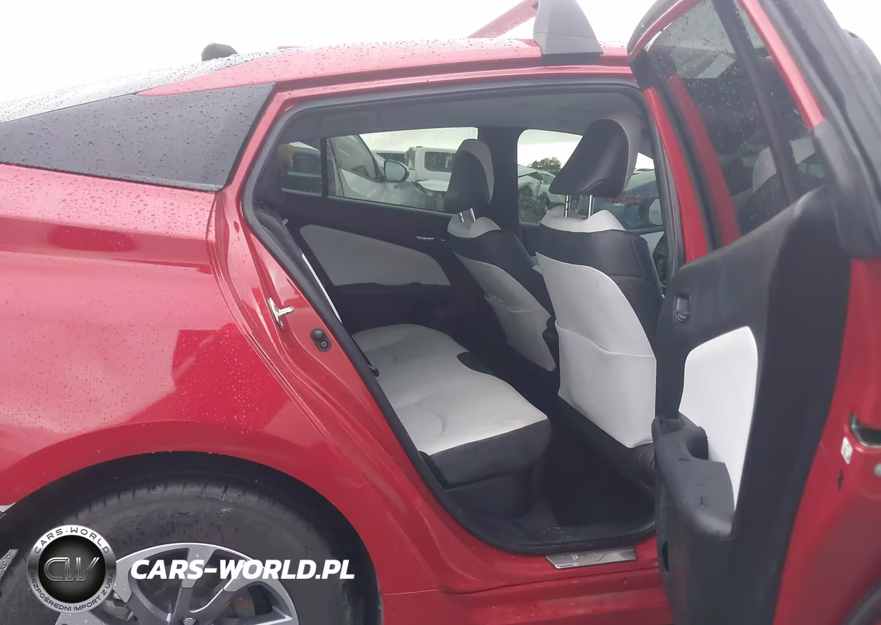 2022 Toyota Prius Xle VIN:JTDKAMFU4N3172819 - 8