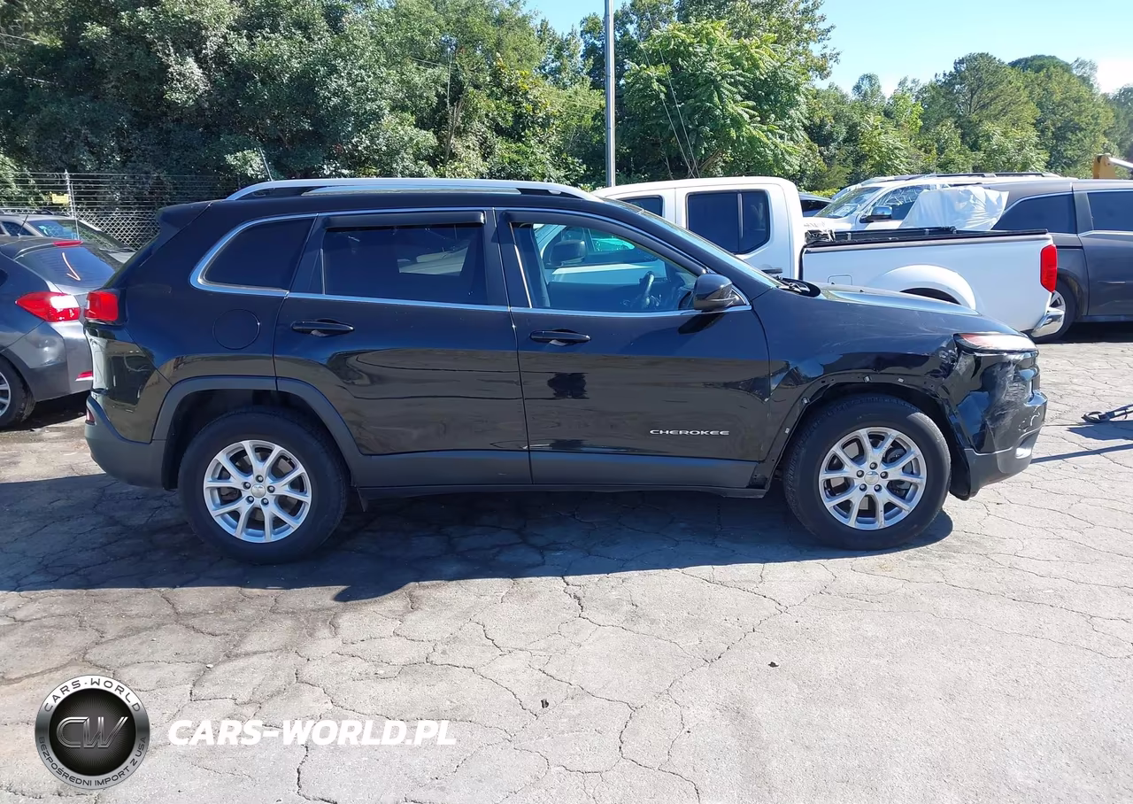 2017 Jeep Cherokee Latitude 4X4 VIN:1C4PJMCB2HW519883 - 13