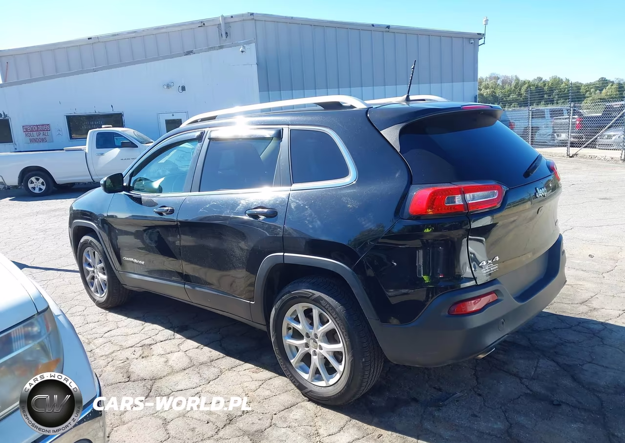 2017 Jeep Cherokee Latitude 4X4 VIN:1C4PJMCB2HW519883 - 14