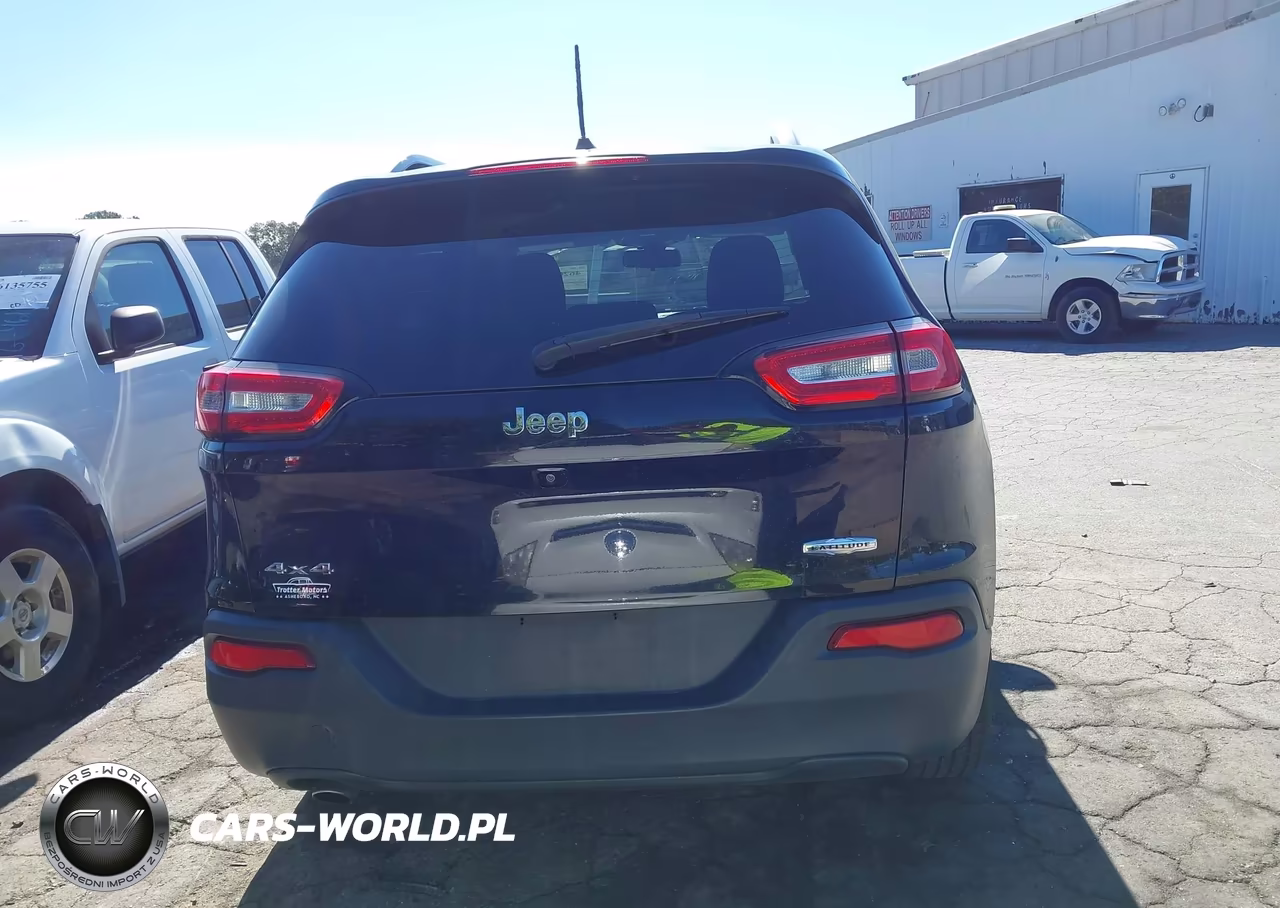 2017 Jeep Cherokee Latitude 4X4 VIN:1C4PJMCB2HW519883 - 16
