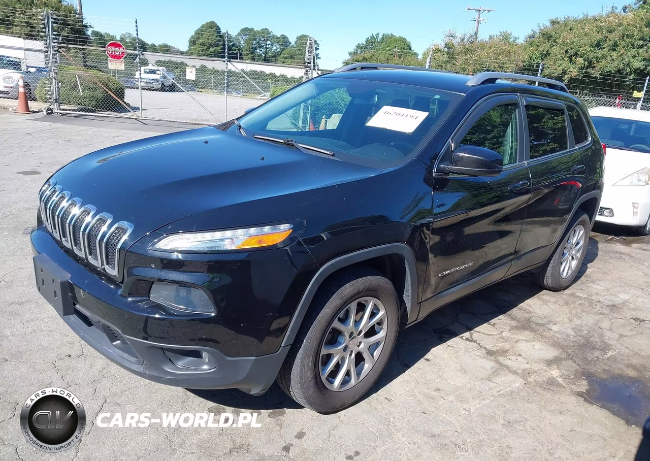 2017 Jeep Cherokee Latitude 4X4 VIN:1C4PJMCB2HW519883 - 2