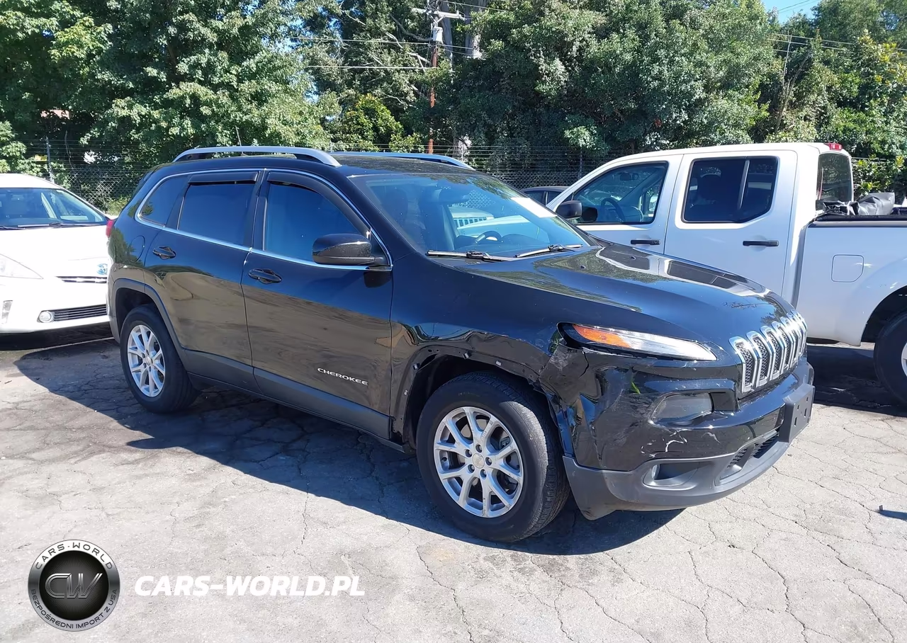 2017 Jeep Cherokee Latitude 4X4 VIN:1C4PJMCB2HW519883 - 6