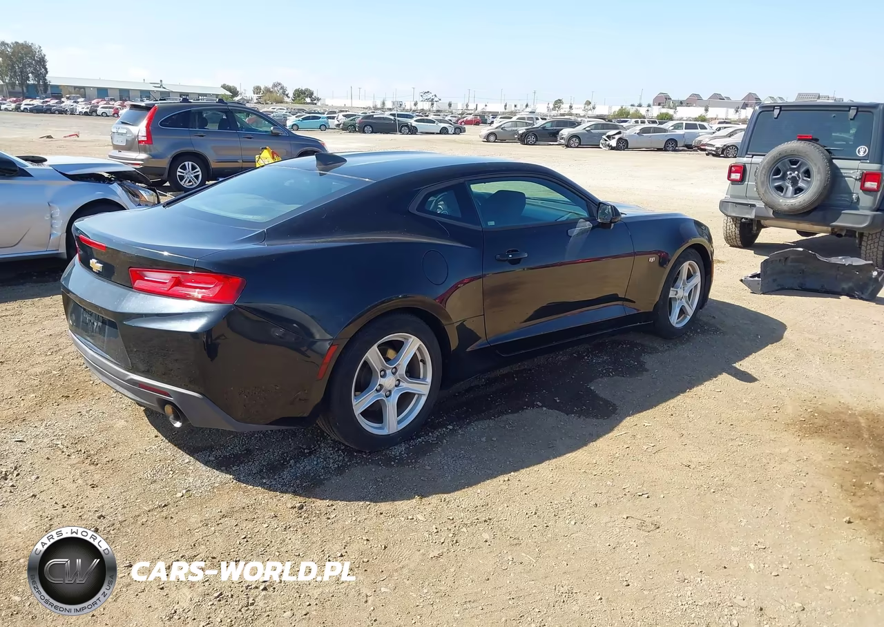 2017 Chevrolet Camaro 1Lt VIN:1G1FB1RS8H0182114 - 4