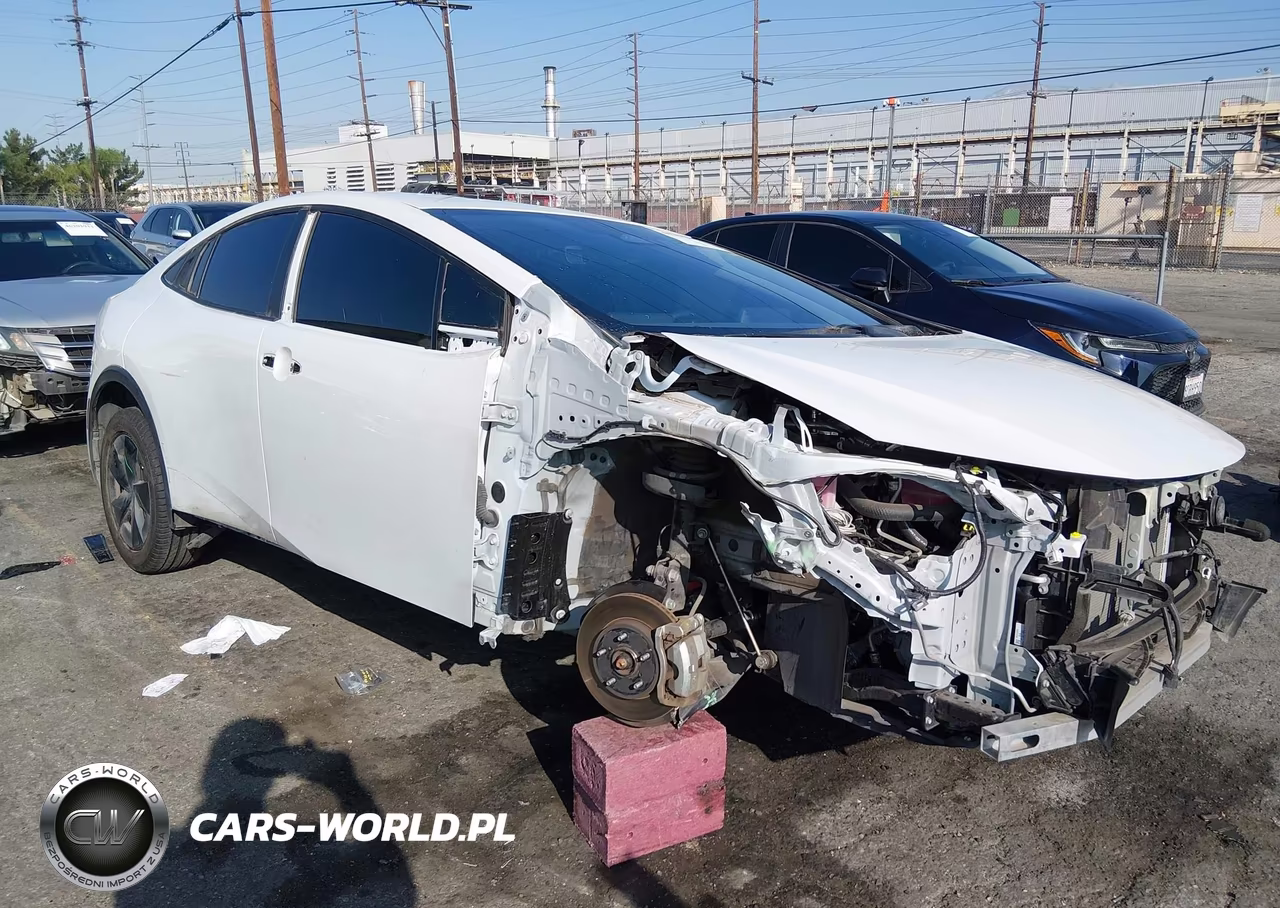 2023 Toyota Prius Le – zdjęcie 1 z 17