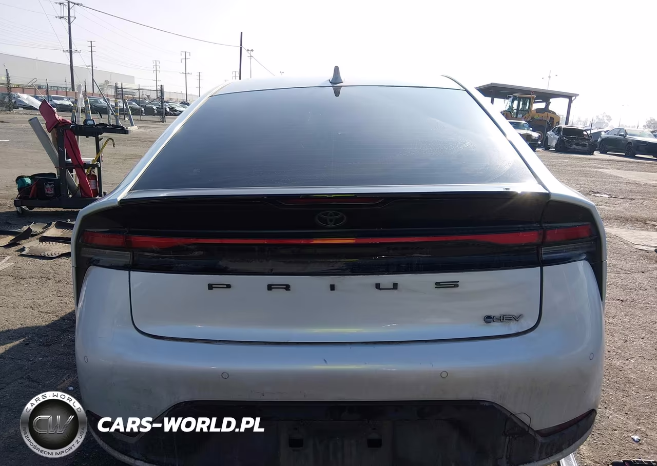 2023 Toyota Prius Le VIN:JTDACAAU5P3013855 - 17