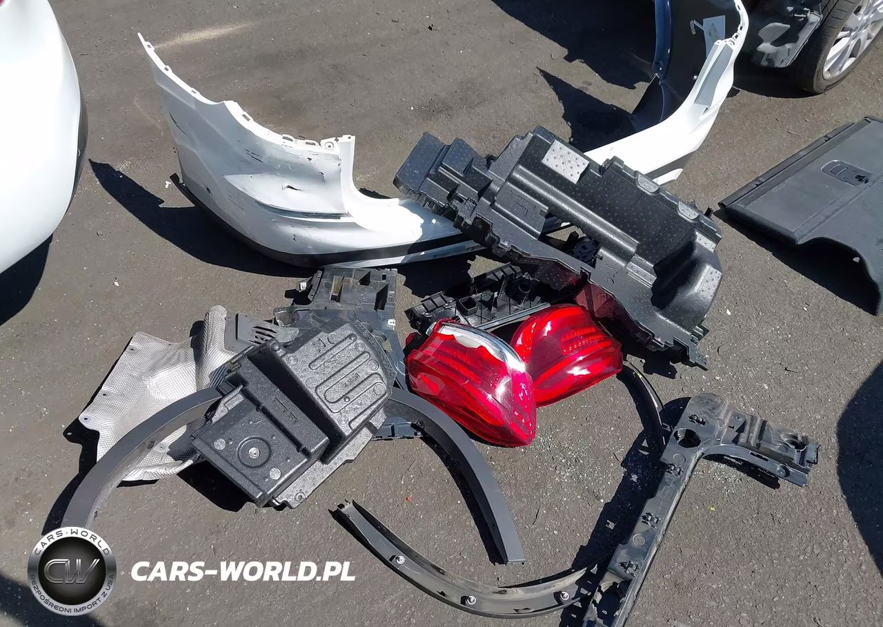 2021 BMW X3 xDrive30E VIN:5UXTS1C03M9F21595 - 12