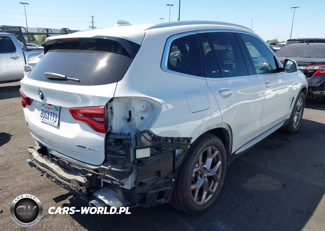 2021 BMW X3 xDrive30E VIN:5UXTS1C03M9F21595 - 4