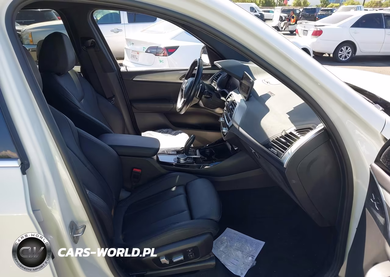 2021 BMW X3 xDrive30E VIN:5UXTS1C03M9F21595 - 5