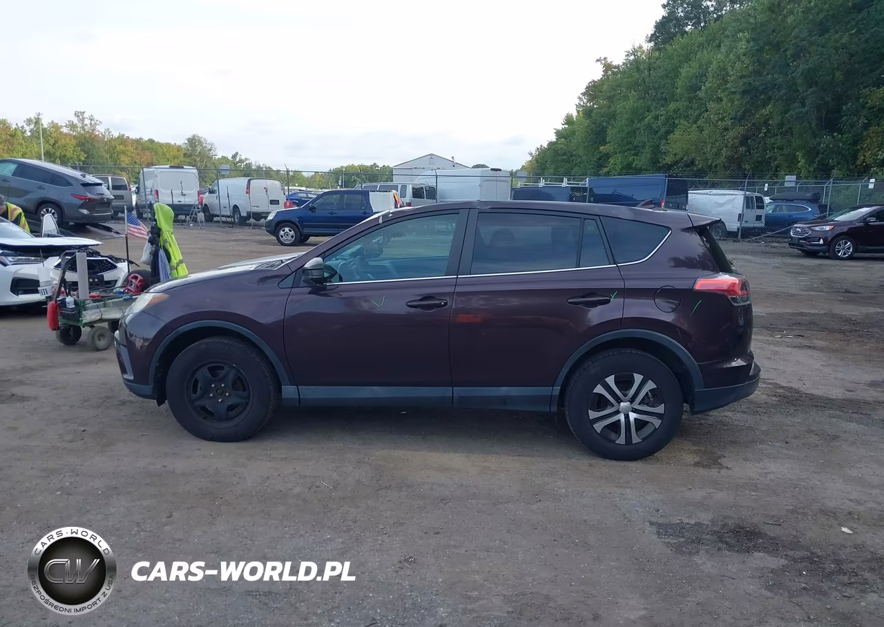 2018 Toyota Rav4 Le VIN:2T3BFREVXJW714067 - 14