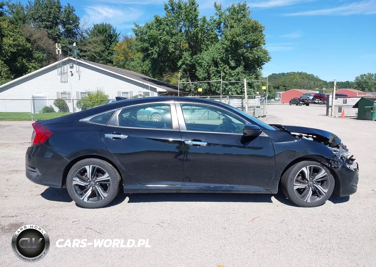 2017 Honda Civic Touring VIN:19XFC1F90HE001729 - 13