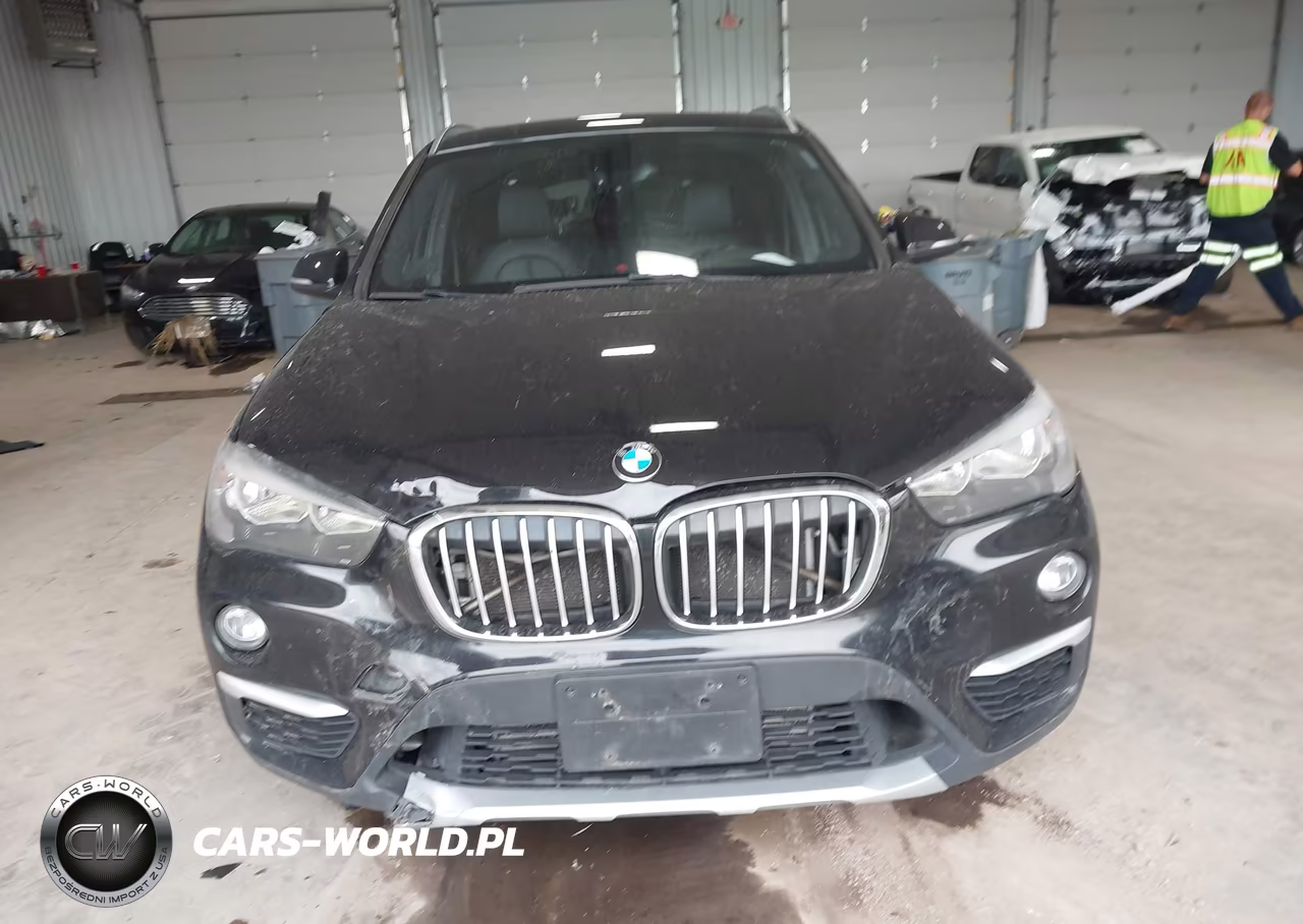 2018 BMW X1 xDrive28I VIN:WBXHT3C32J5K27697 - 12
