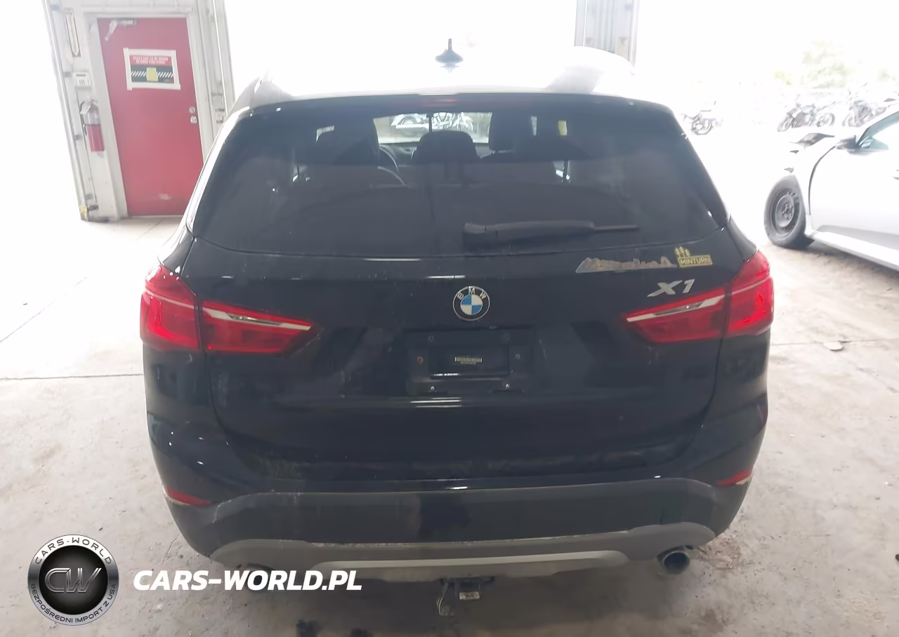 2018 BMW X1 xDrive28I VIN:WBXHT3C32J5K27697 - 16