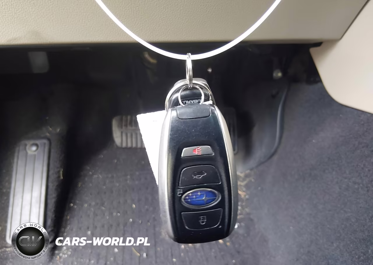 2018 Subaru Outback 3.6R Limited VIN:4S4BSENCXJ3324829 - 11