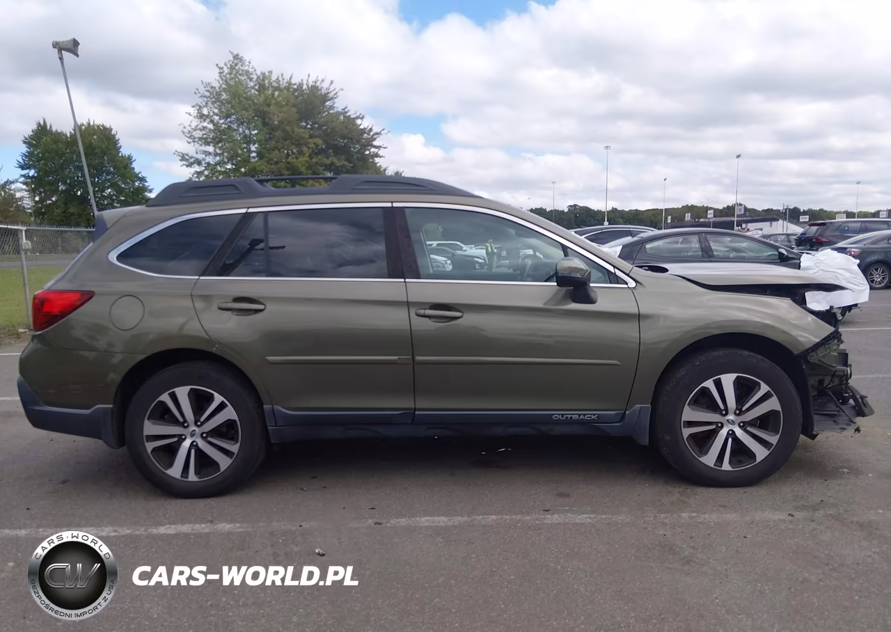 2018 Subaru Outback 3.6R Limited VIN:4S4BSENCXJ3324829 - 13