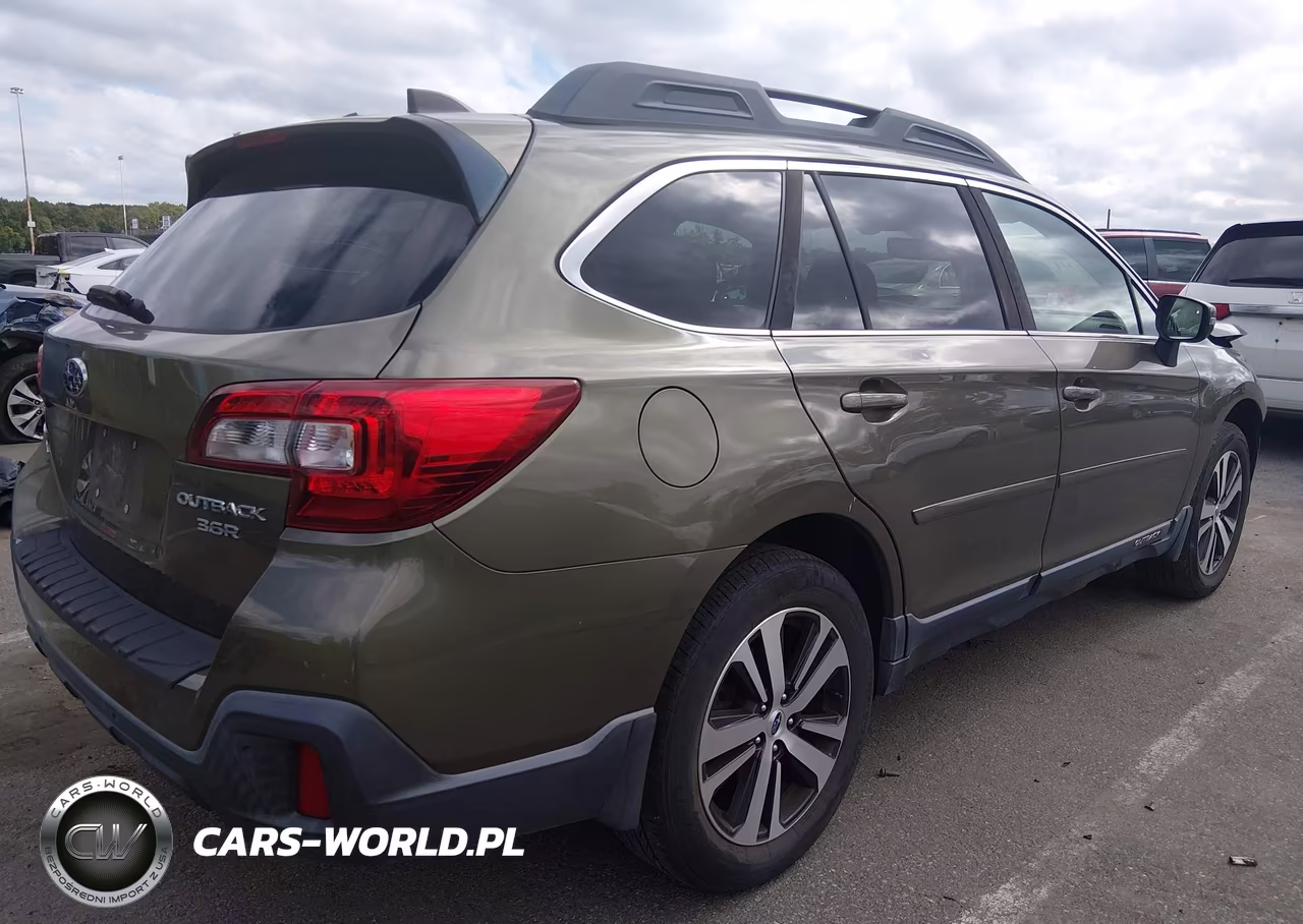 2018 Subaru Outback 3.6R Limited VIN:4S4BSENCXJ3324829 - 4