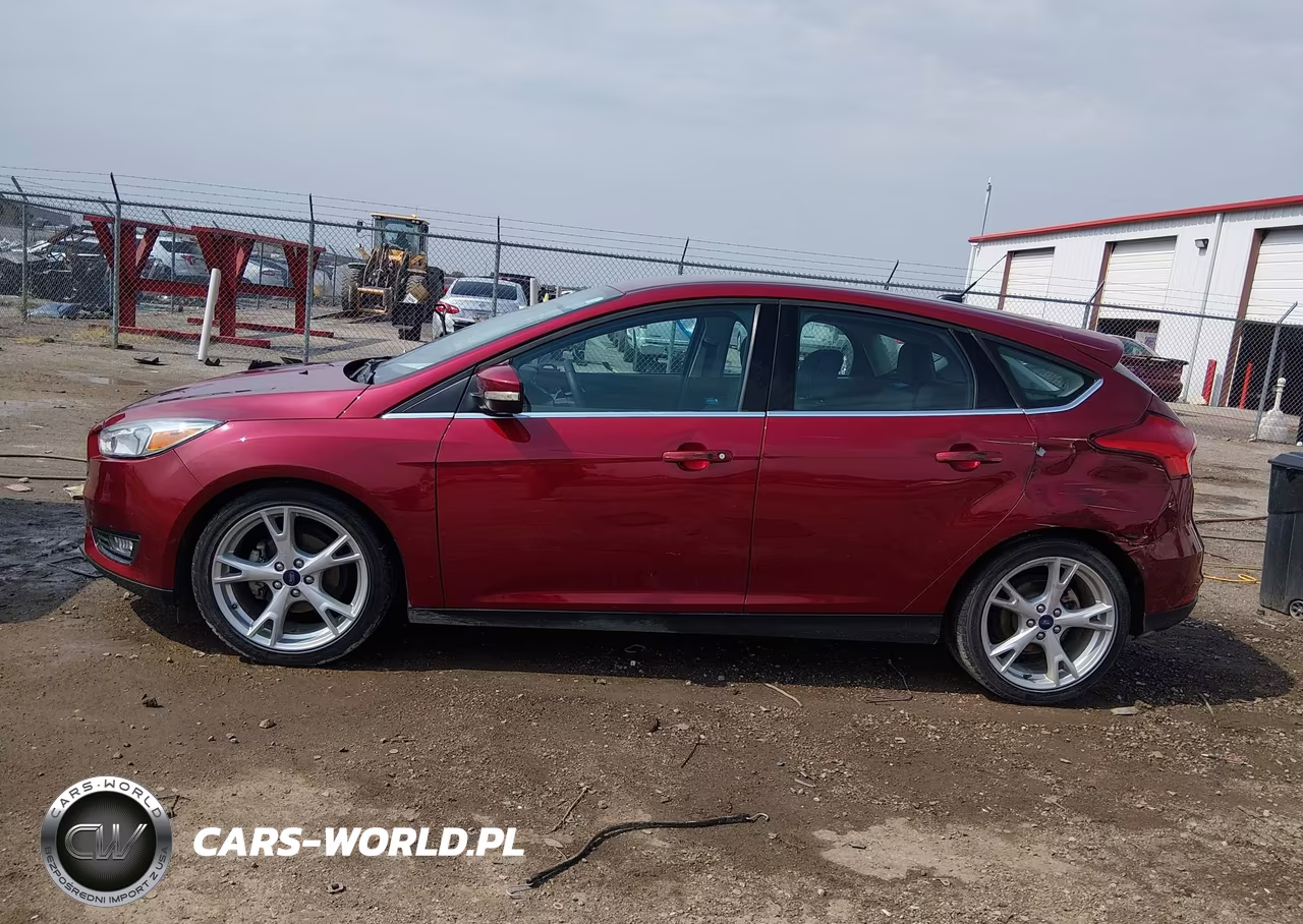 2016 Ford Focus Titanium VIN:1FADP3N25GL319126 - 14