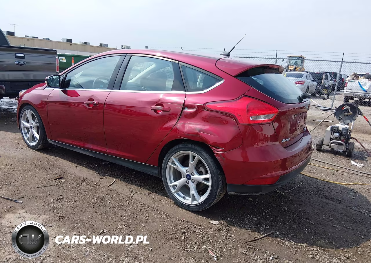 2016 Ford Focus Titanium VIN:1FADP3N25GL319126 - 3