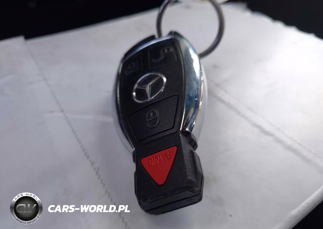 2015 Mercedes-Benz C 300 4Matic VIN:55SWF4KB8FU065718 - 11