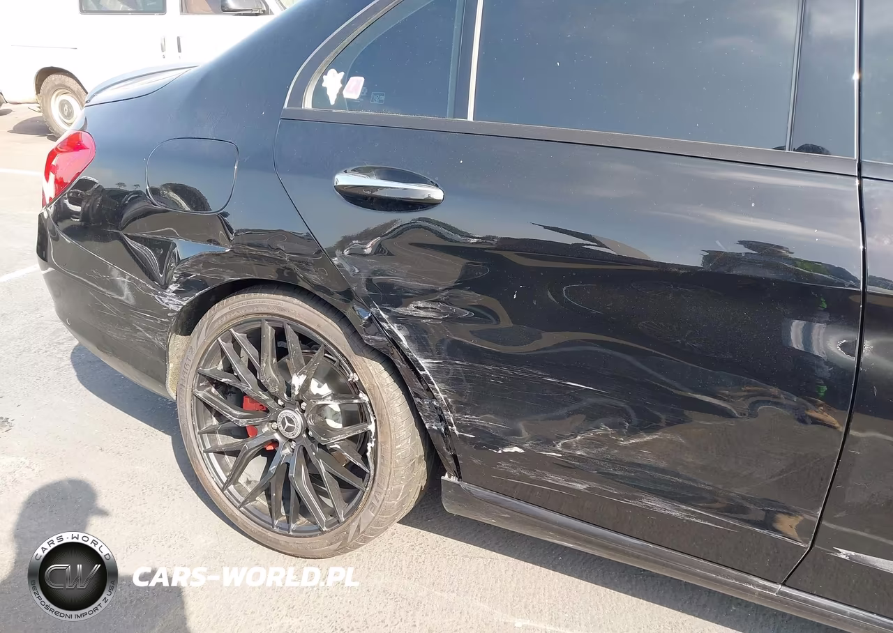 2015 Mercedes-Benz C 300 4Matic VIN:55SWF4KB8FU065718 - 12