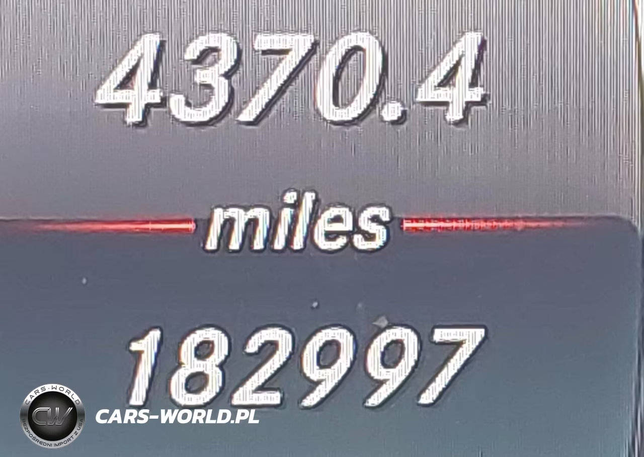 2015 Mercedes-Benz C 300 4Matic VIN:55SWF4KB8FU065718 - 17