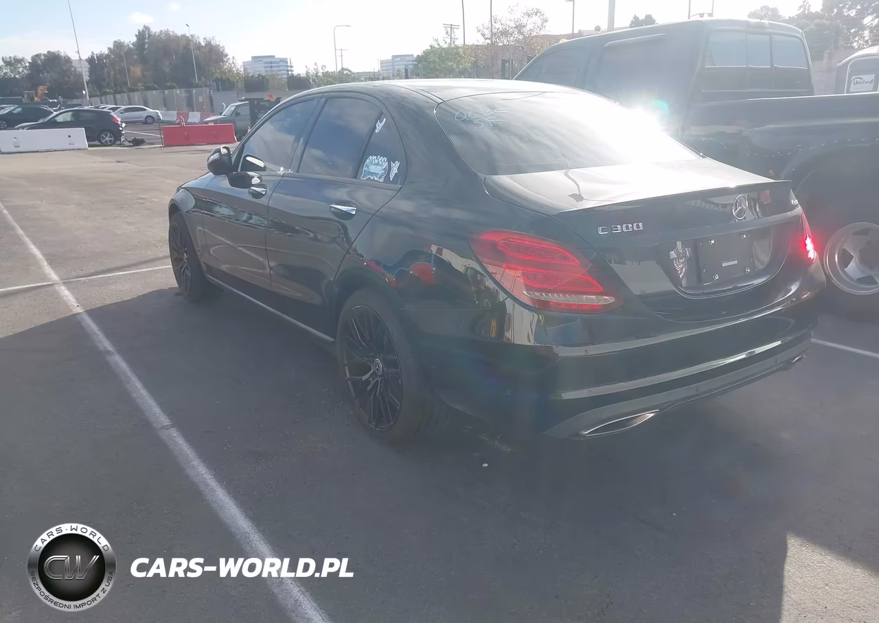 2015 Mercedes-Benz C 300 4Matic VIN:55SWF4KB8FU065718 - 3