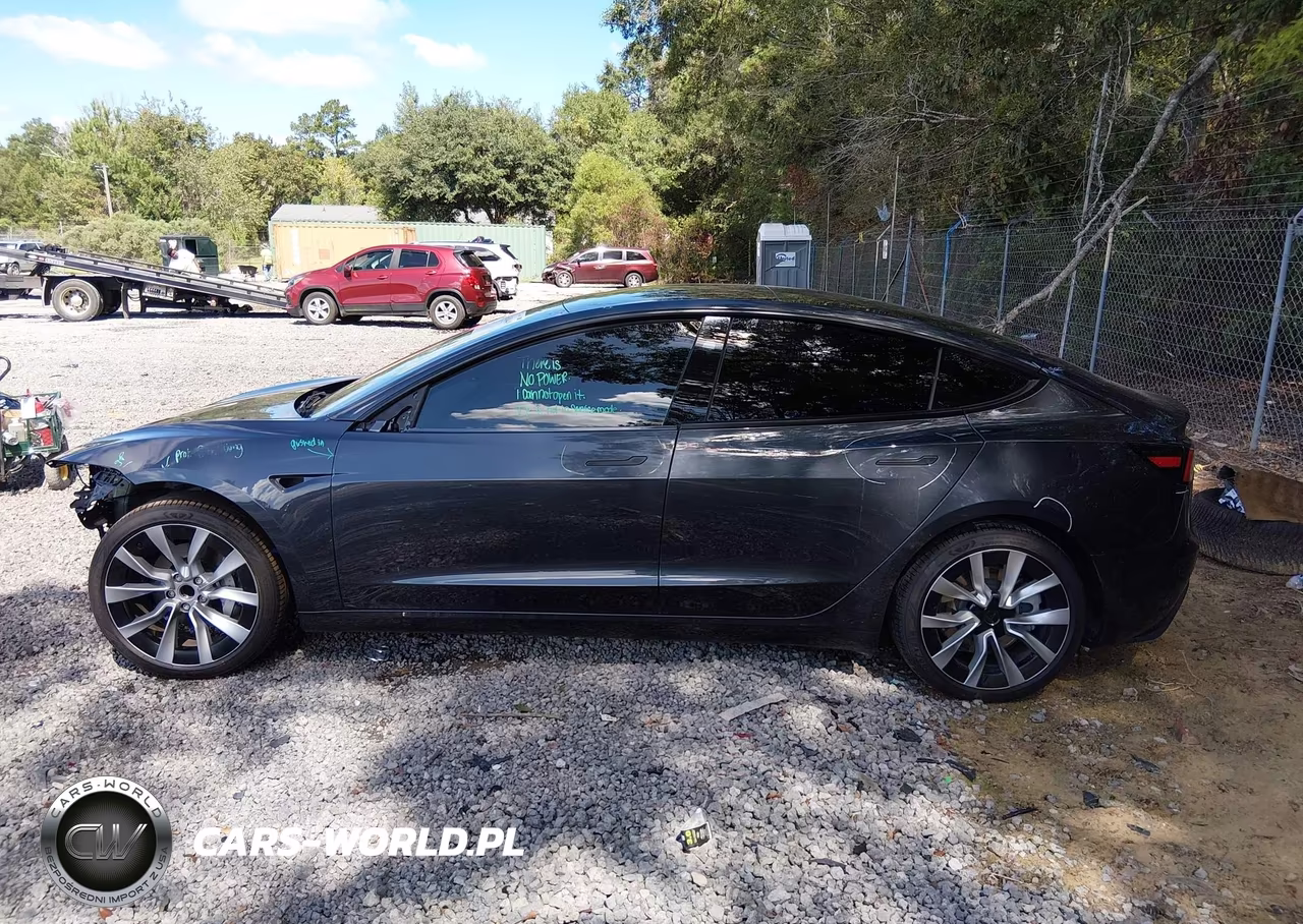 2025 Tesla Model 3 Long Range Rear-Wheel Drive-Standard Rear-Wheel Drive VIN:5YJ3E1EA1SF984625 - 14
