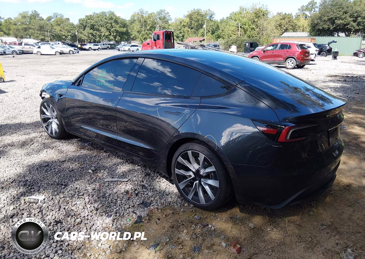 2025 Tesla Model 3 Long Range Rear-Wheel Drive-Standard Rear-Wheel Drive VIN:5YJ3E1EA1SF984625 - 3