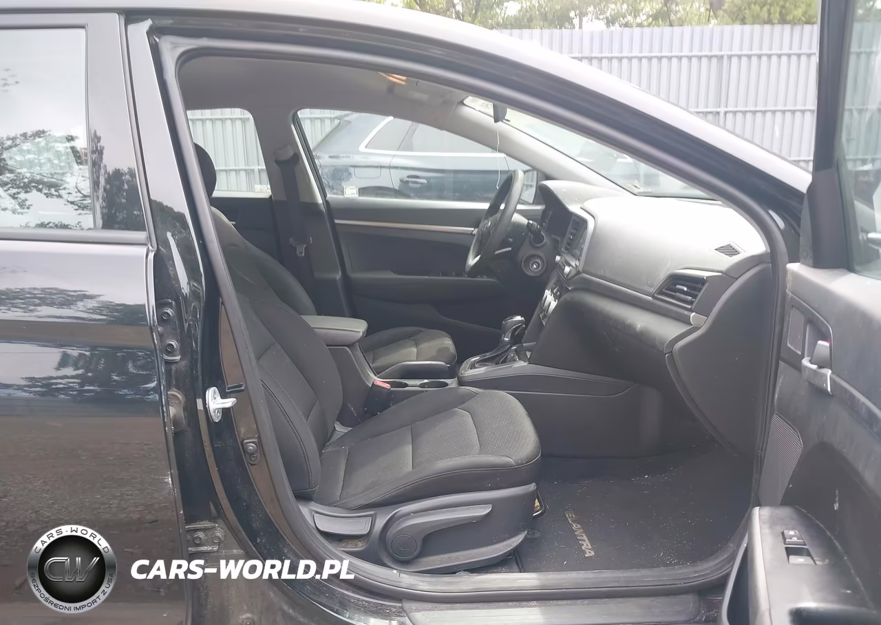 2019 Hyundai Elantra Se VIN:5NPD74LF6KH462945 - 5