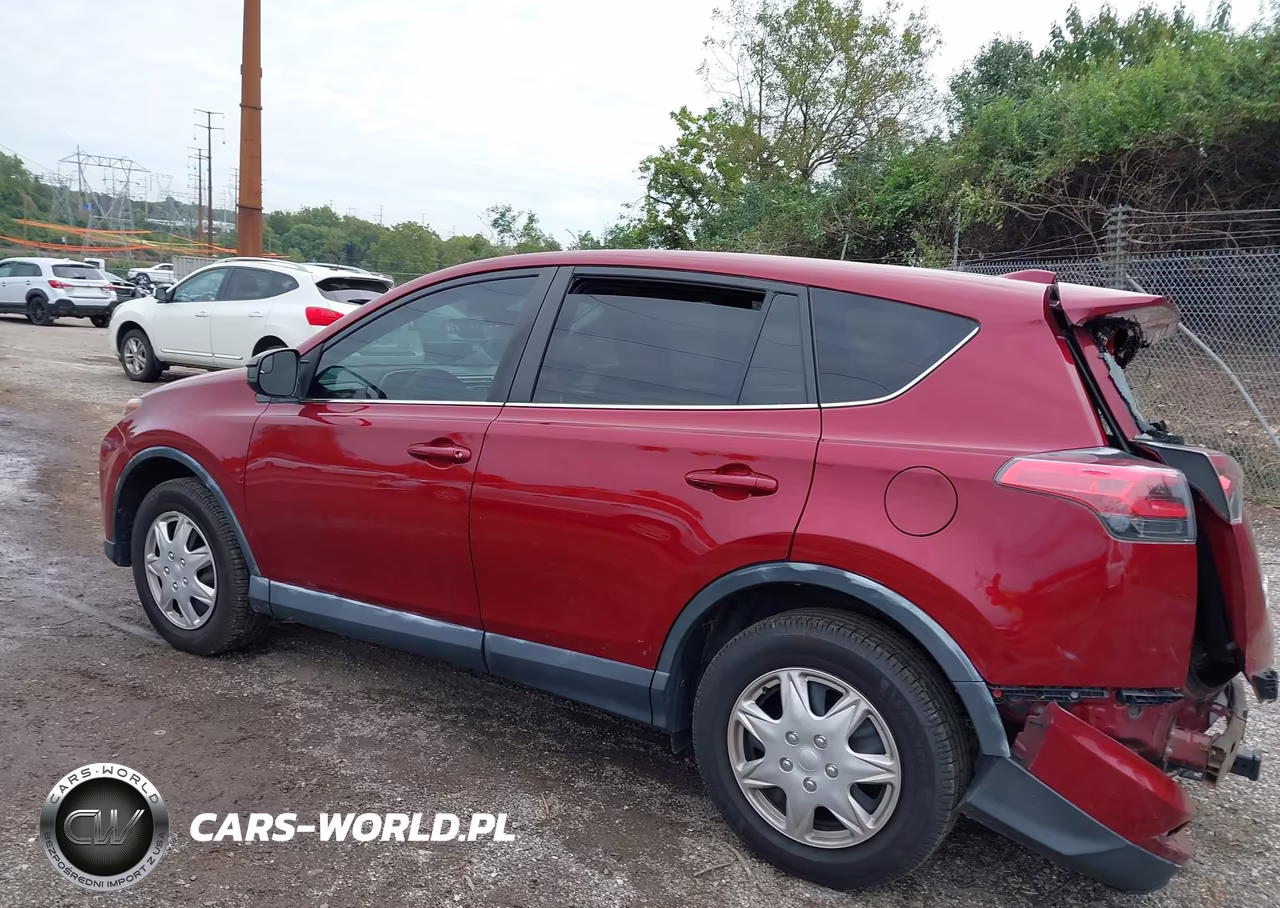 2018 Toyota Rav4 Le VIN:2T3BFREV2JW760993 - 3