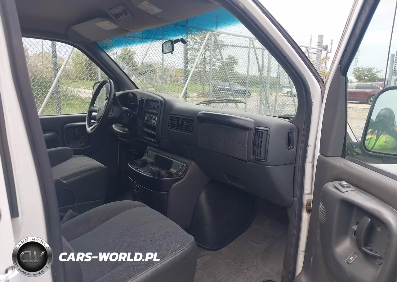 2002 Chevrolet Express VIN:1GAHG39R121171718 - 5