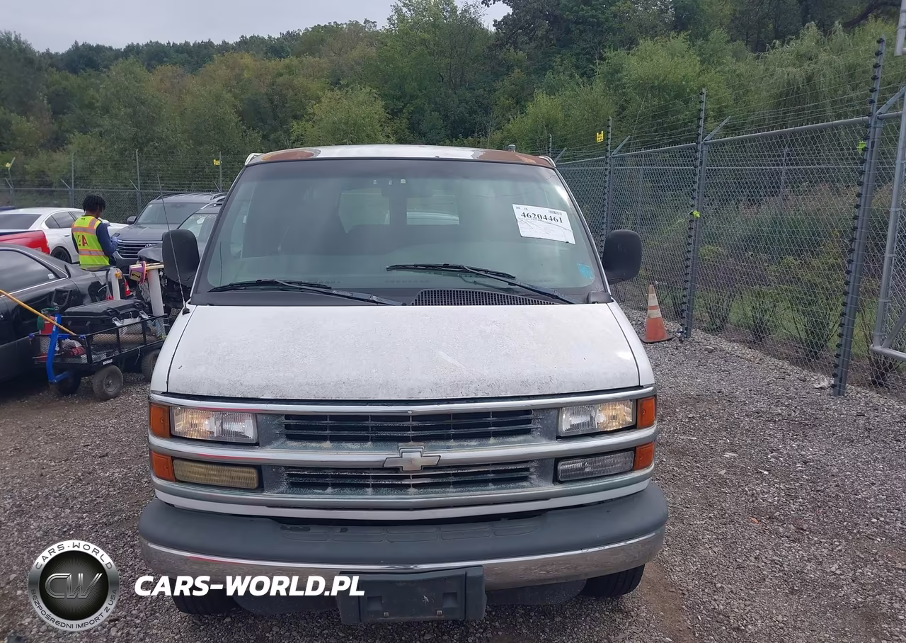 2002 Chevrolet Express VIN:1GAHG39R121171718 - 6
