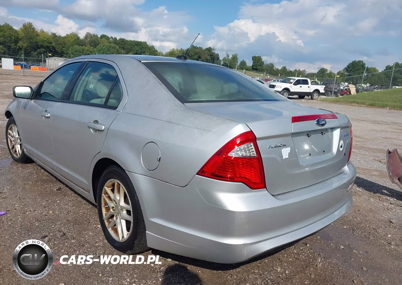 2012 Ford Fusion S VIN:3FAHP0GA7CR351690 - 3