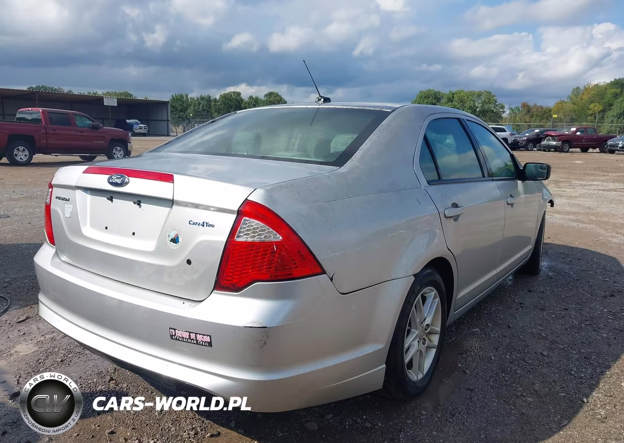 2012 Ford Fusion S VIN:3FAHP0GA7CR351690 - 4