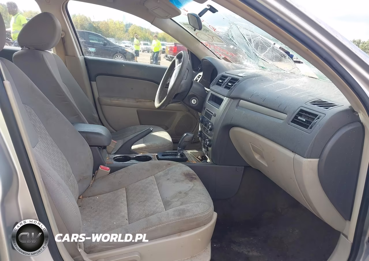 2012 Ford Fusion S VIN:3FAHP0GA7CR351690 - 5