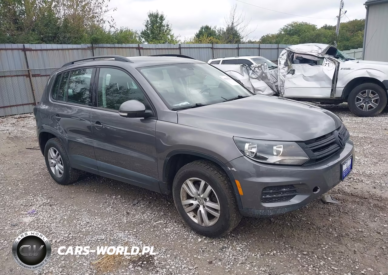 2016 Volkswagen Tiguan S VIN:WVGBV7AX2GW604540 - 1