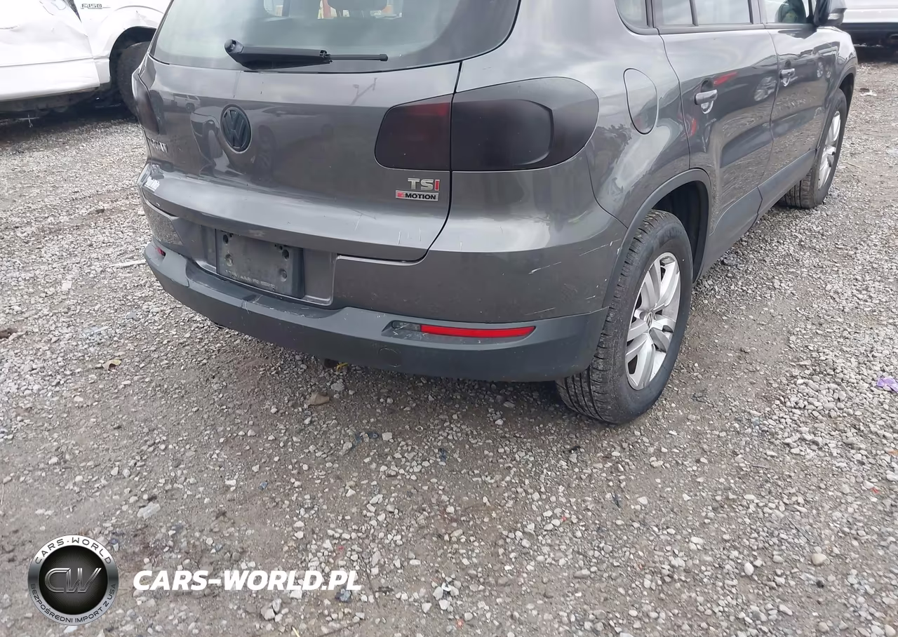 2016 Volkswagen Tiguan S VIN:WVGBV7AX2GW604540 - 6