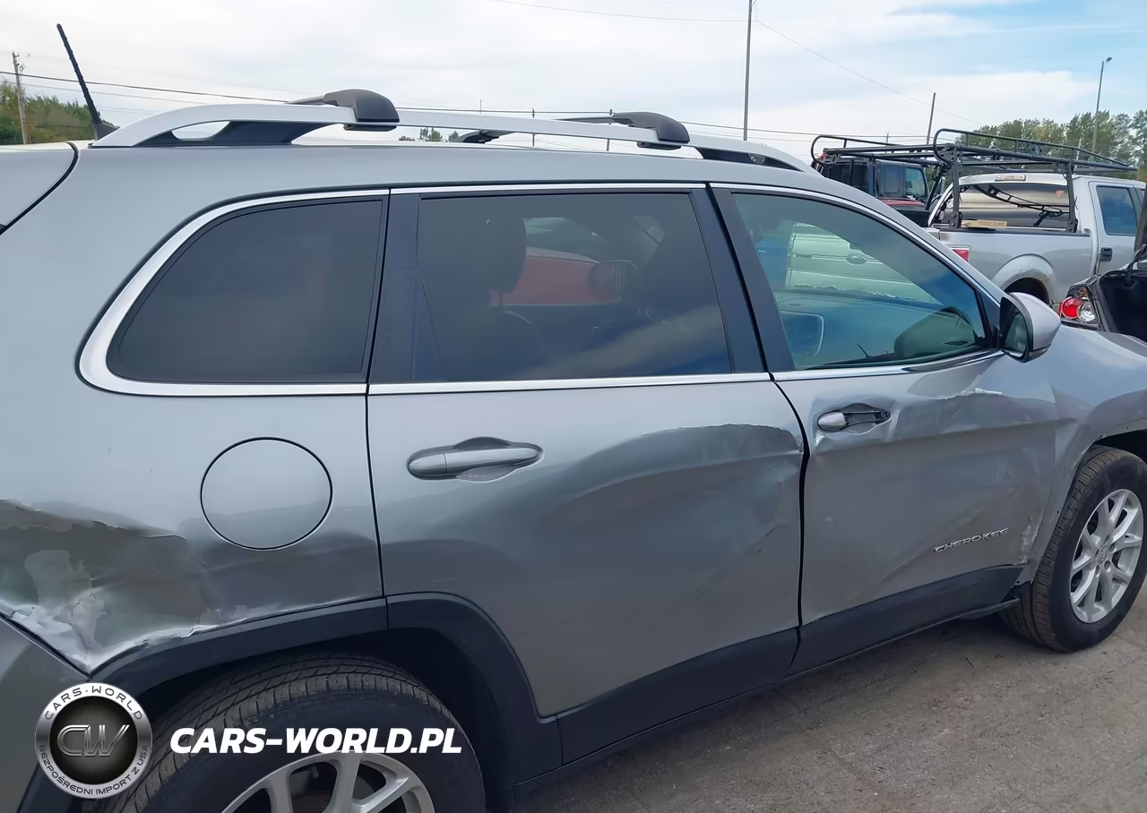 2017 Jeep Cherokee Latitude 4X4 VIN:1C4PJMCB5HW606791 - 13