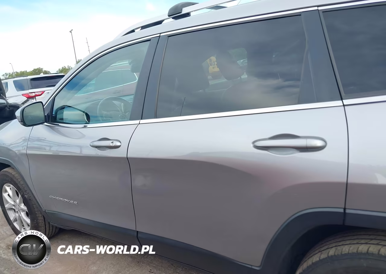 2017 Jeep Cherokee Latitude 4X4 VIN:1C4PJMCB5HW606791 - 14