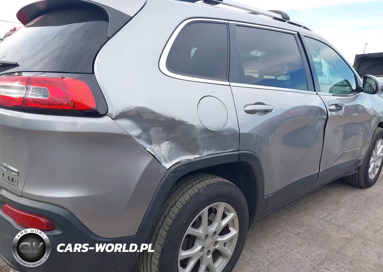 2017 Jeep Cherokee Latitude 4X4 VIN:1C4PJMCB5HW606791 - 17